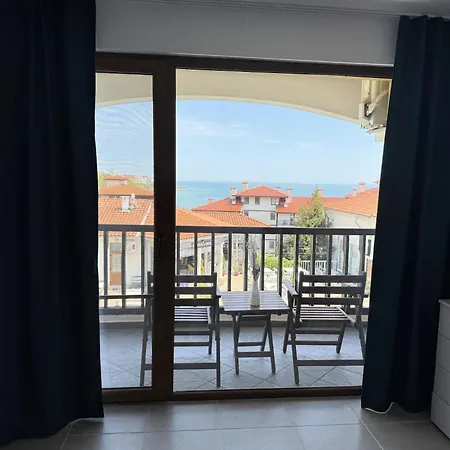 Sun Coast By The Sea Apartment
