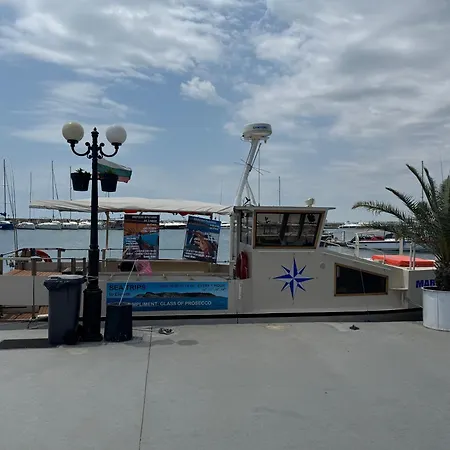 Διαμέρισμα Sun Coast By The Sea *